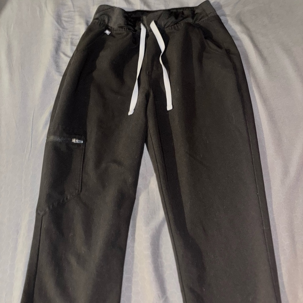Figs Black Joggers and top scrub